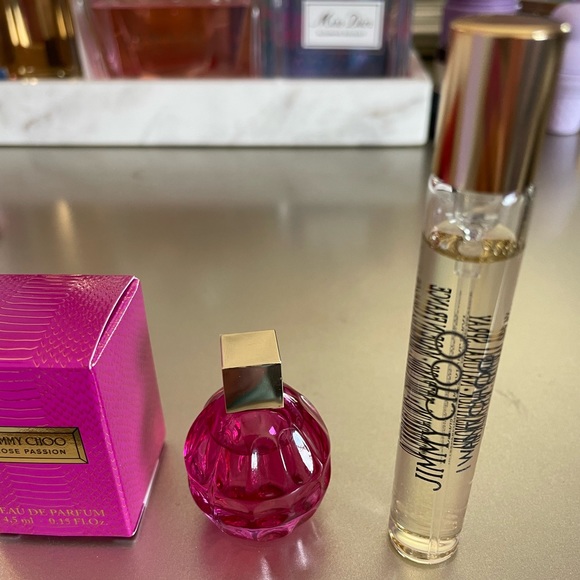 Jimmy Choo login perfumes, lotion, and pouch - Picture 5 of 5